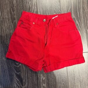 Red Vintage Lei Women's Shorts